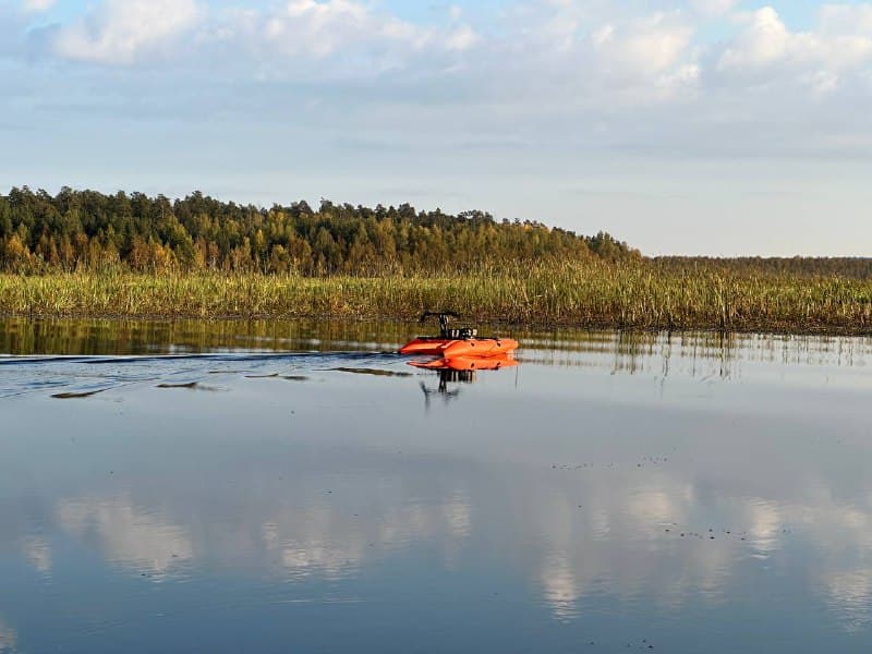 MOL'T Boat на воде